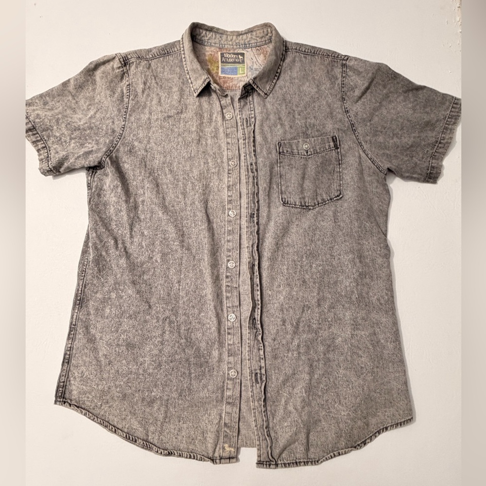 Modern Amusement Gray Casual‎ Button Down Shirt